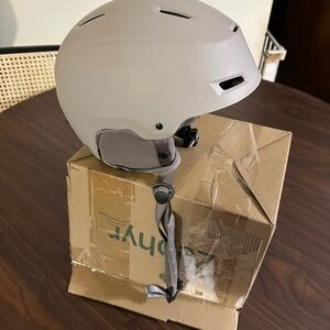 Zephyr Retrospec Women’s L Ski Helmet